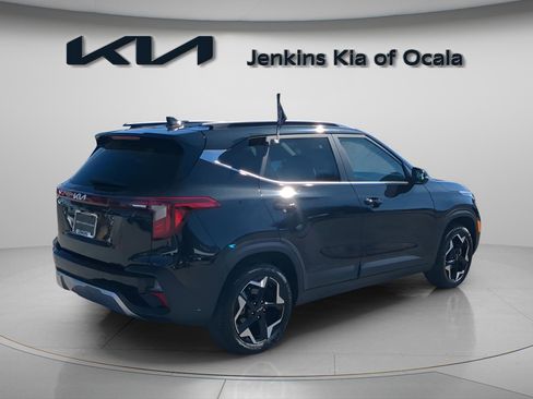 Certified 2025 Kia Seltos EX w/ EX Sunroof Package image 8