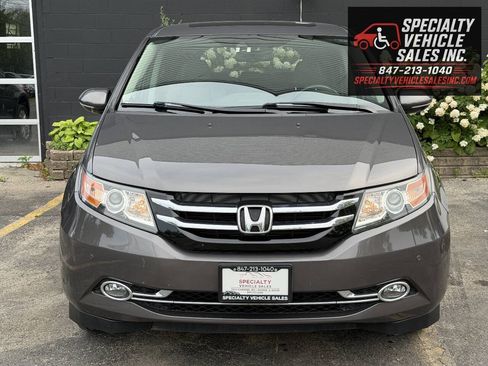 Used 2014 Honda Odyssey Touring Elite image 11