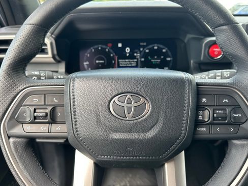 Certified 2025 Toyota 4Runner TRD Off-Road image 23