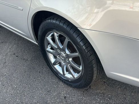 Used 2008 Buick Lucerne CXL w/ Driver Confidence Package image 9