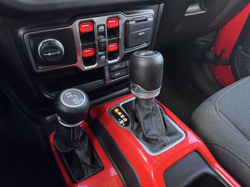 Used 2024 Jeep Wrangler Sahara w/ Technology Group image 19