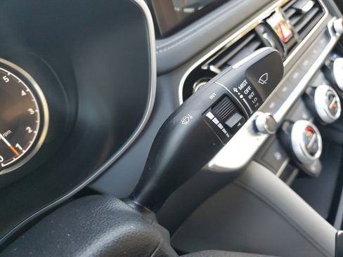 Used 2023 Genesis G70 2.0T image 26