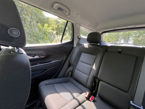 Used 2024 GMC Terrain SLE image 38