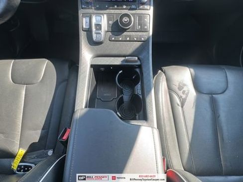 Used 2024 Hyundai Palisade Limited FWD image 9