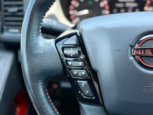 Used 2022 Nissan Frontier PRO-4X w/ Technology Package AWD/4WD image 33