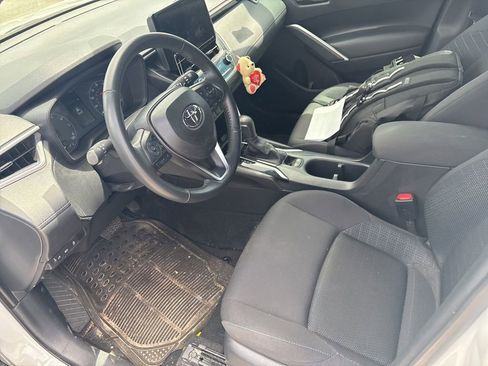 Used 2024 Toyota Corolla Cross AWD Hybrid image 4