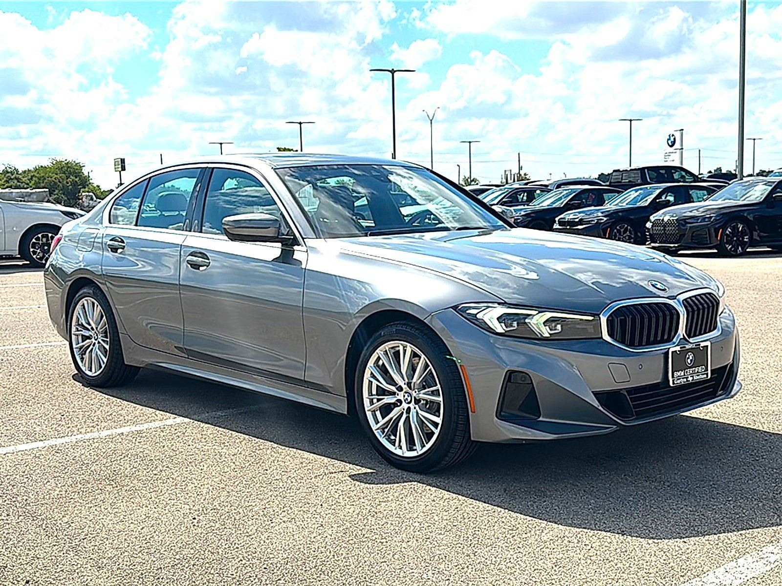 Used 2024 BMW 330i Sedan w/ Premium Package RWD image 10