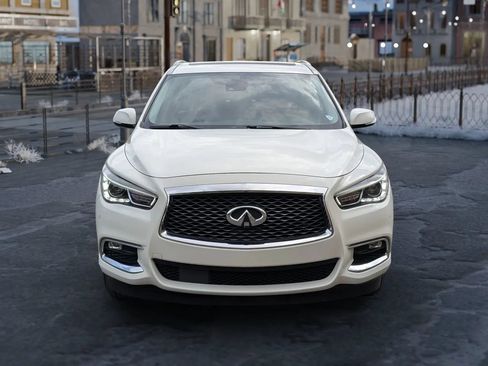 Used 2020 INFINITI QX60 Luxe w/ Essential Package FWD image 2