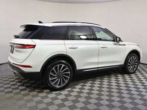 New 2026 Lincoln Corsair Reserve image 7