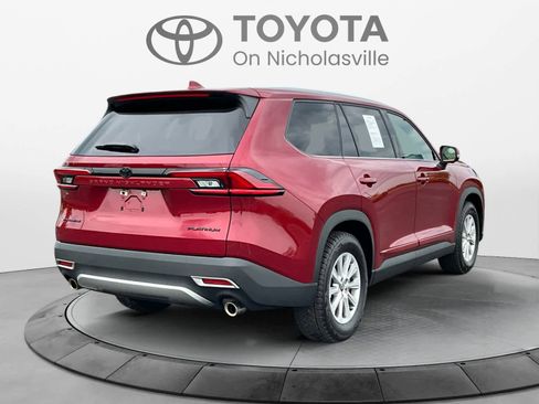 Used 2025 Toyota Grand Highlander AWD Hybrid image 6