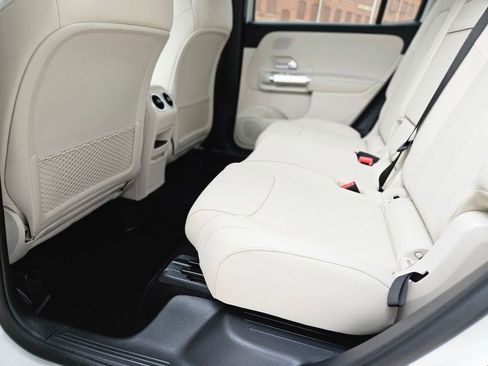 New 2026 Mercedes-Benz GLB 250 4MATIC image 16