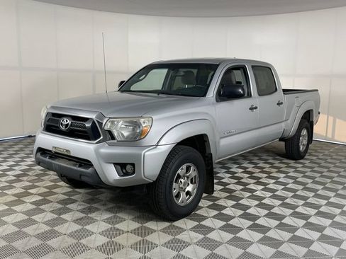Used 2012 Toyota Tacoma 4x4 Double Cab w/ SR5 Pkg image 1