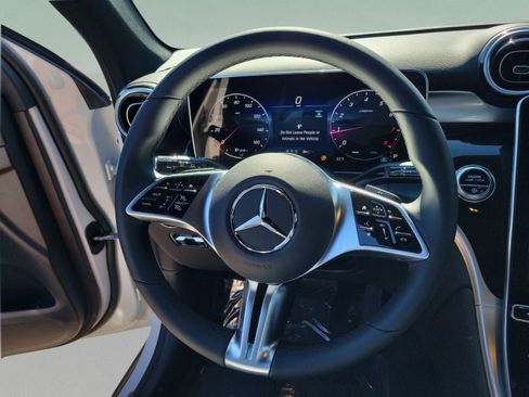 Used 2026 Mercedes-Benz GLC 300 image 20