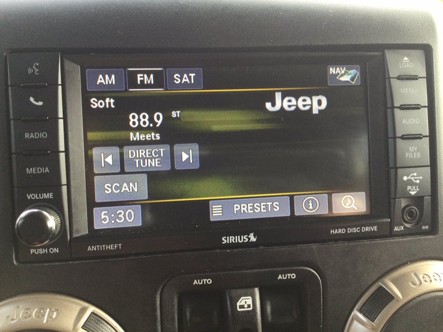 Used 2016 Jeep Wrangler Unlimited Sahara AWD/4WD image 29