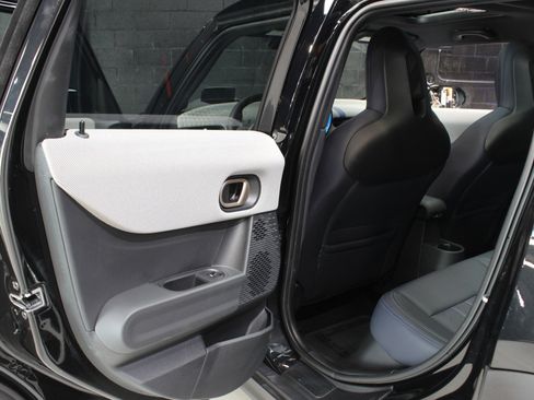 Used 2025 MINI Cooper S image 28