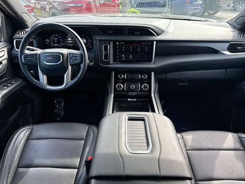 Used 2024 GMC Yukon XL Denali RWD image 24