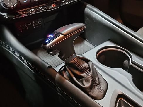 Used 2024 Dodge Durango SXT w/ SXT Blacktop Group image 17