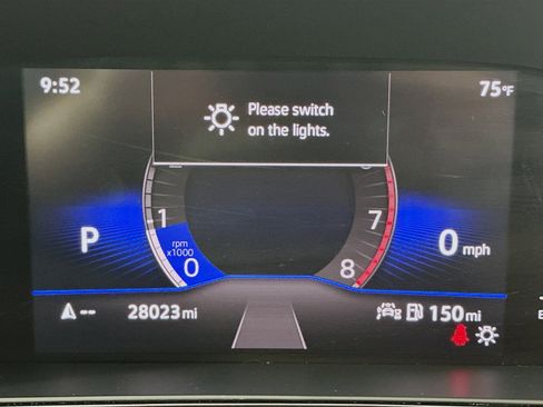 Used 2022 Volkswagen Taos SE w/ Panoramic Sunroof Package FWD image 19