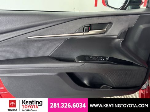 Used 2025 Toyota Camry SE FWD image 11
