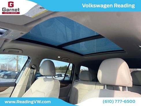 Certified 2025 Volkswagen Atlas SE w/ Panoramic Sunroof Package image 11