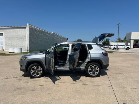 Used 2021 Jeep Compass Limited AWD/4WD image 3