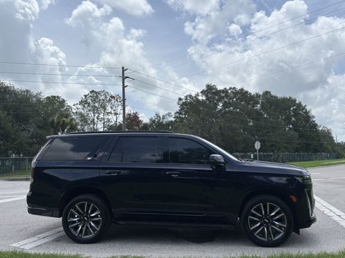 Used 2021 Cadillac Escalade Sport RWD image 24