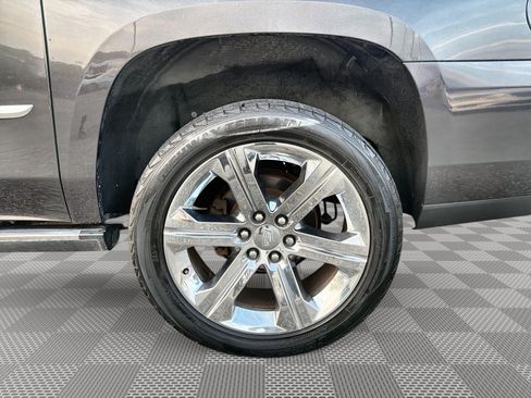 Used 2016 Cadillac Escalade ESV Platinum AWD/4WD image 19