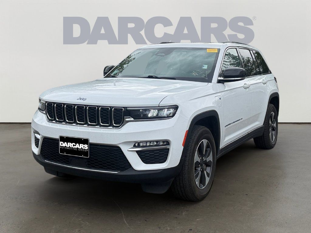 Used 2024 Jeep Grand Cherokee Limited 4xe AWD/4WD image 3