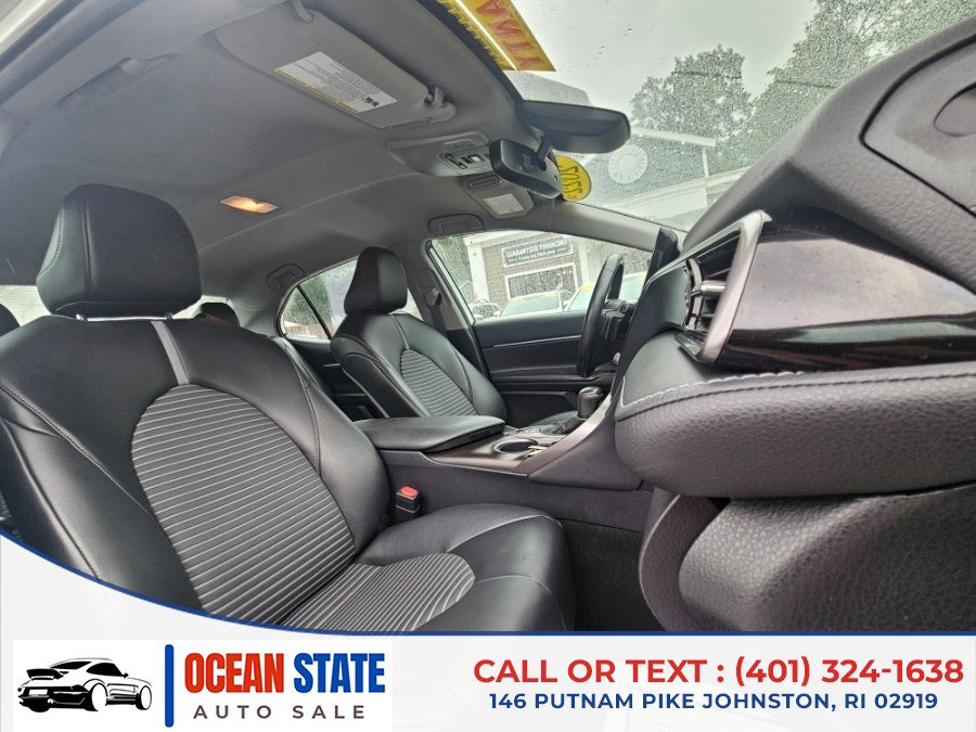 Used 2022 Toyota Camry SE w/ Convenience Package FWD image 14