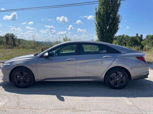 Used 2023 Hyundai Elantra SEL image 8