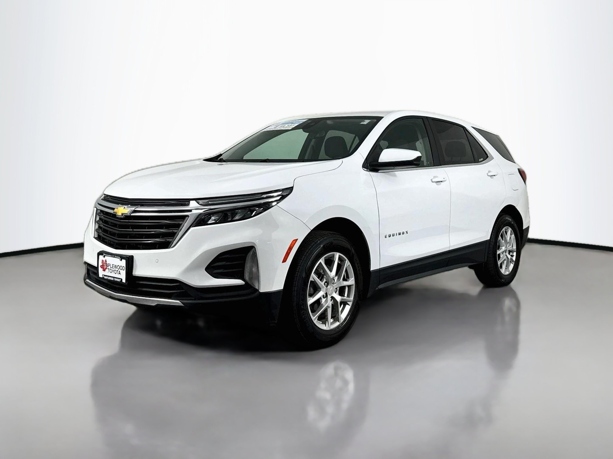 Used 2024 Chevrolet Equinox LT AWD/4WD image 3