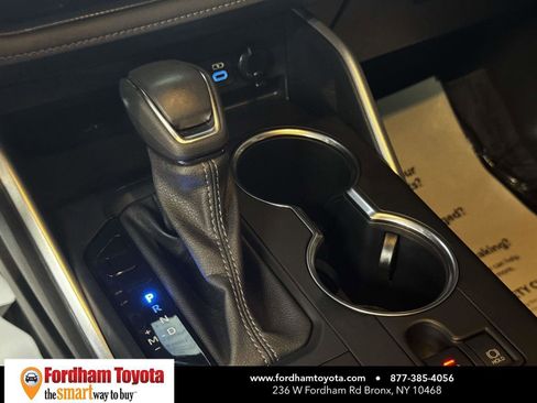 Used 2022 Toyota Highlander XLE AWD/4WD image 31