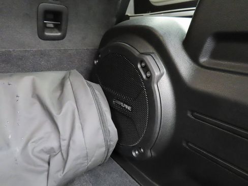 Used 2023 Jeep Wrangler Unlimited Sahara image 36