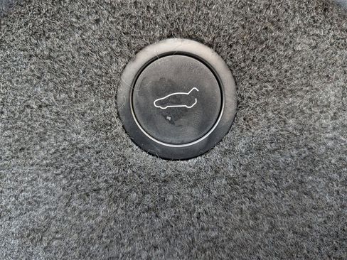 Used 2022 Tesla Model X Plaid image 33