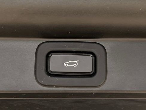 Used 2023 Land Rover Range Rover Autobiography image 29