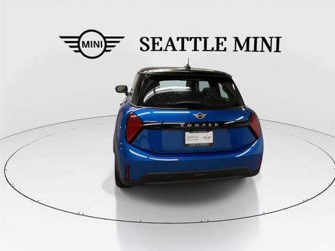 Certified 2025 MINI Cooper S image 9