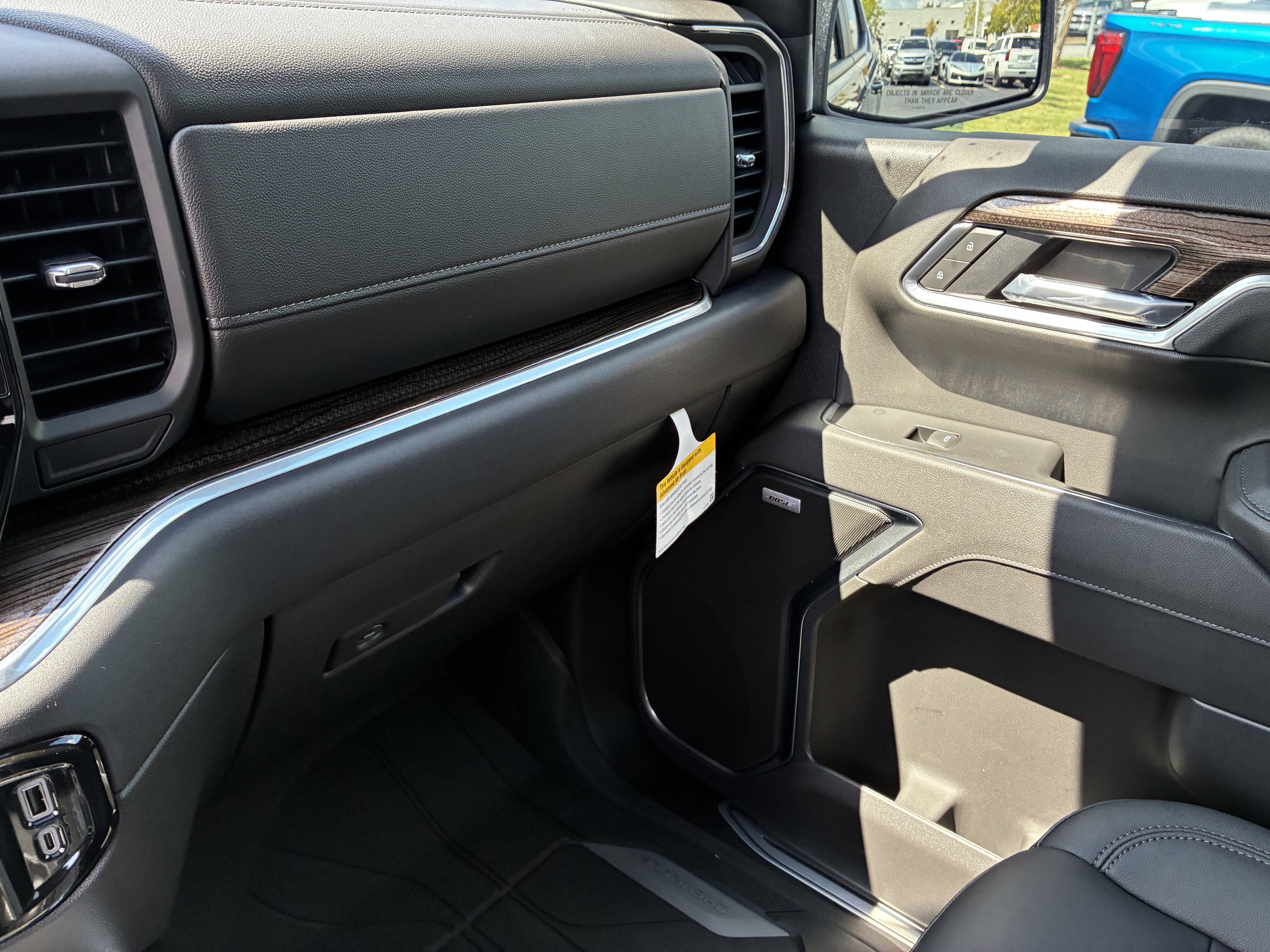 New 2026 Chevrolet Silverado 1500 RST w/ Dark Appearance Package AWD/4WD image 35