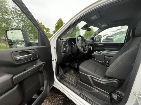 New 2025 GMC Sierra 3500 Pro w/ Convenience Package image 7