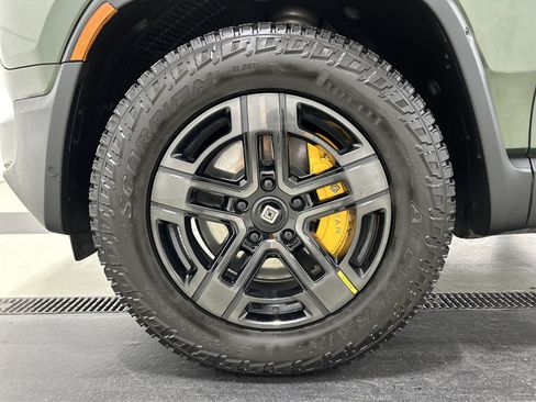 Used 2024 Rivian R1S Adventure Quad AWD/4WD image 9