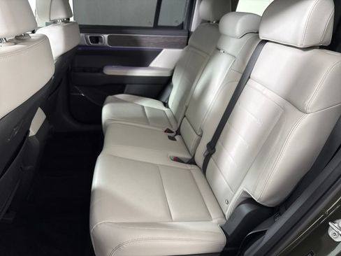 Used 2024 Hyundai Santa Fe Limited AWD/4WD image 15