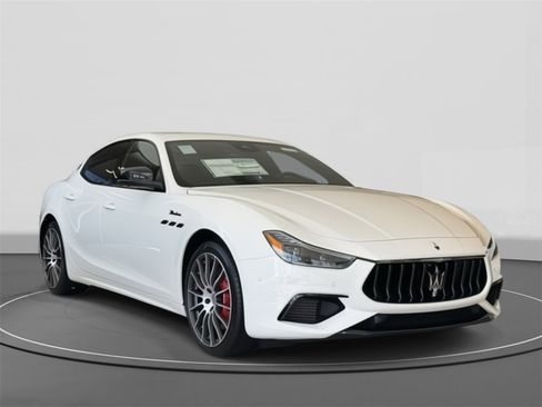 New 2024 Maserati Ghibli Modena Ultima Q4 image 1
