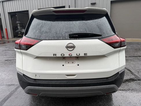 Used 2023 Nissan Rogue S FWD image 3