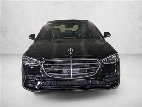Used 2023 Mercedes-Benz S 580 4MATIC Sedan image 2