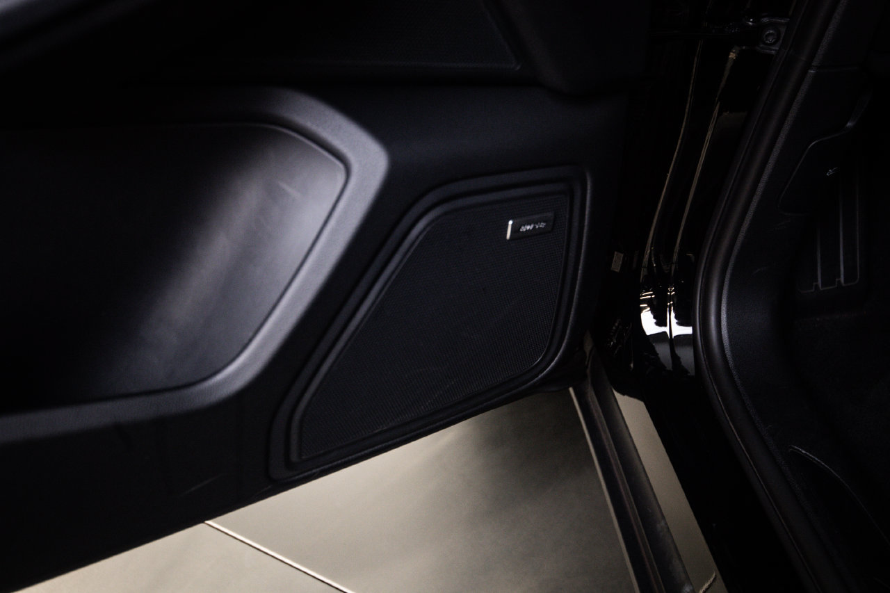 Certified 2023 Porsche Macan AWD/4WD image 21