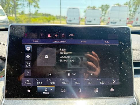 Certified 2024 Jeep Compass Latitude AWD/4WD image 19