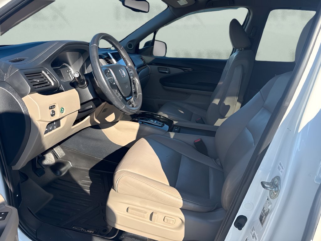 Used 2017 Honda Pilot Touring image 9