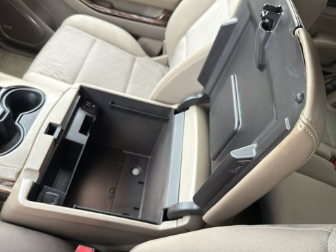 Used 2015 GMC Yukon SLE w/ Convenience Package image 24