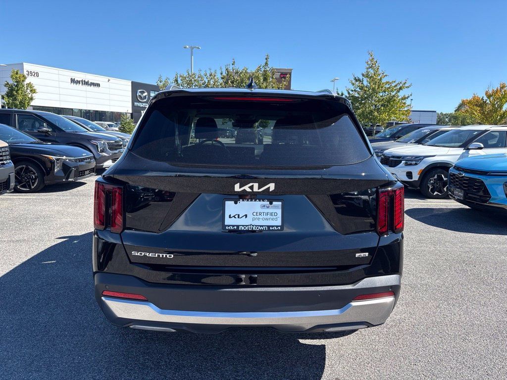 Certified 2026 Kia Sorento EX AWD/4WD image 8