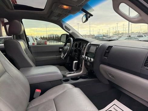 Used 2016 Toyota Sequoia Limited image 34