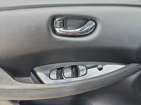 Used 2014 Nissan Leaf SV w/ LED & Quick Charge Package image 32